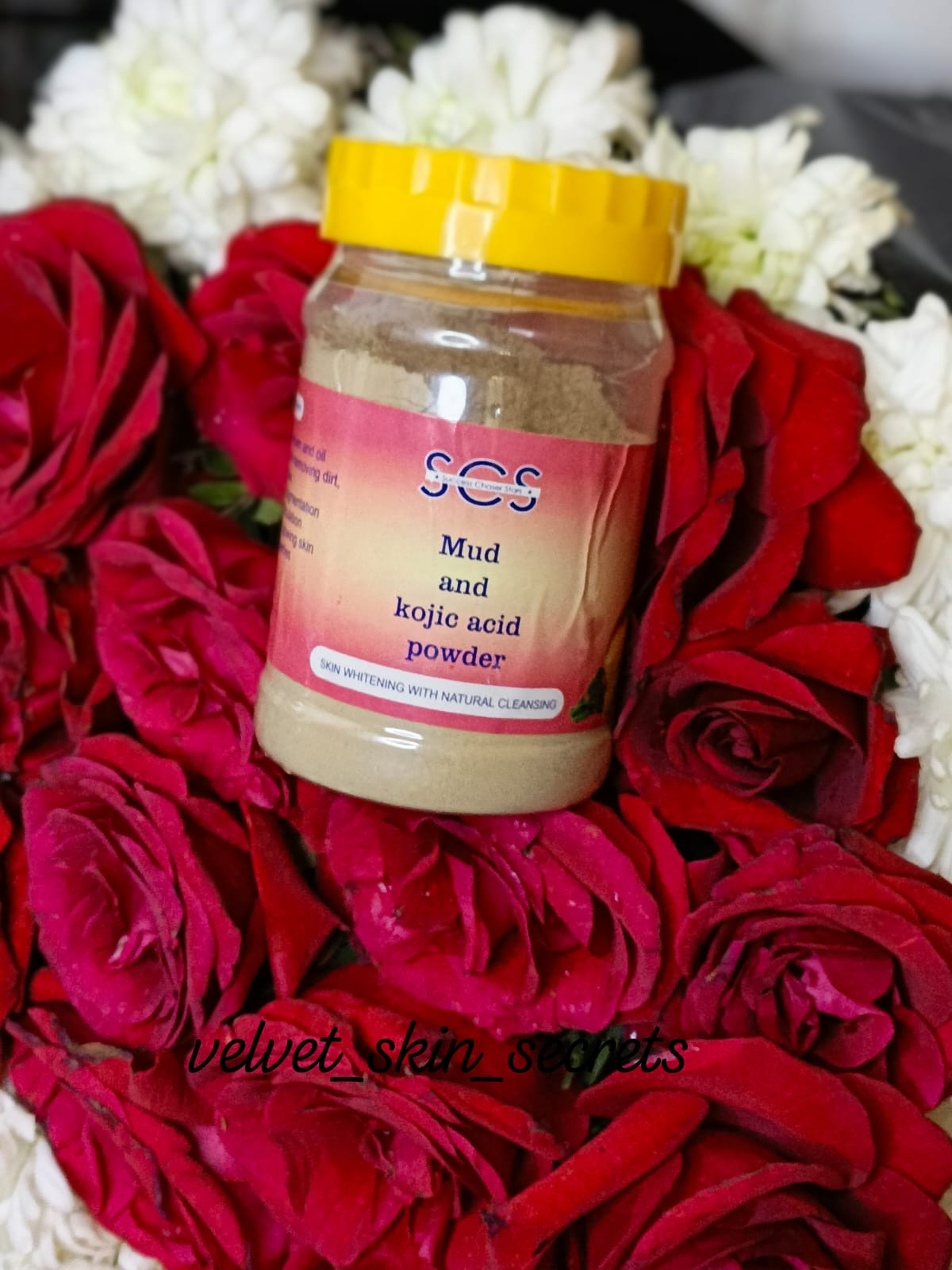 Mud with Kojic Acid Powder